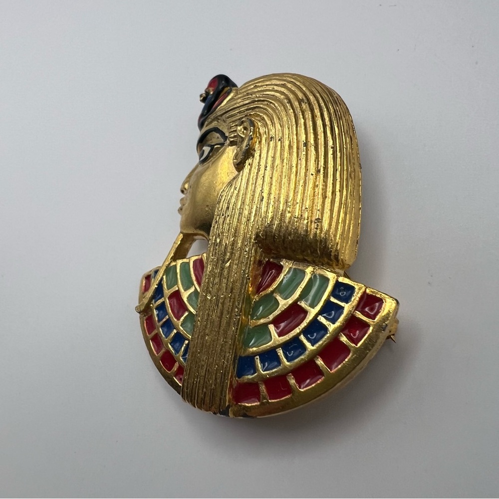 Rare Sphinx Egyptian Revival Vintage Gold Tone Pharaoh Brooch w/ Colorful Accent - Picture 3 of 8
